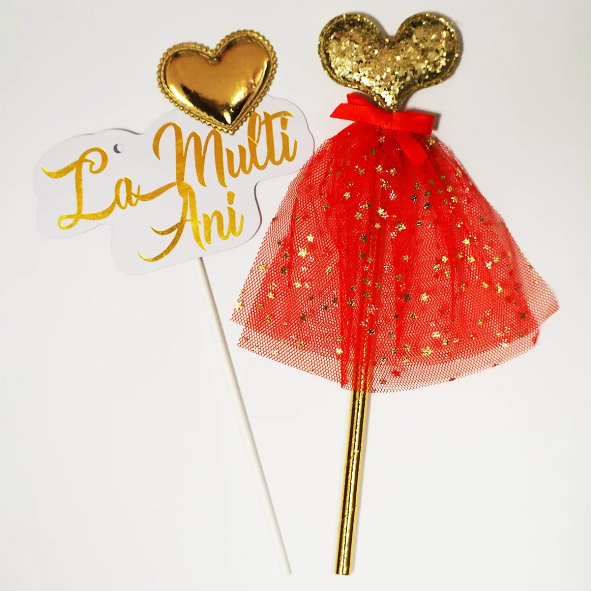 Set decoratiuni tort / Topper inimioara cu rochita rosie La Multi Ani 22 cm